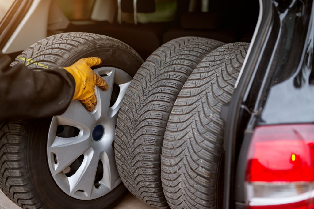 Accessoires de tuning automobile, les risques que vous ne soupçonniez pas —  Comptoir du pneu